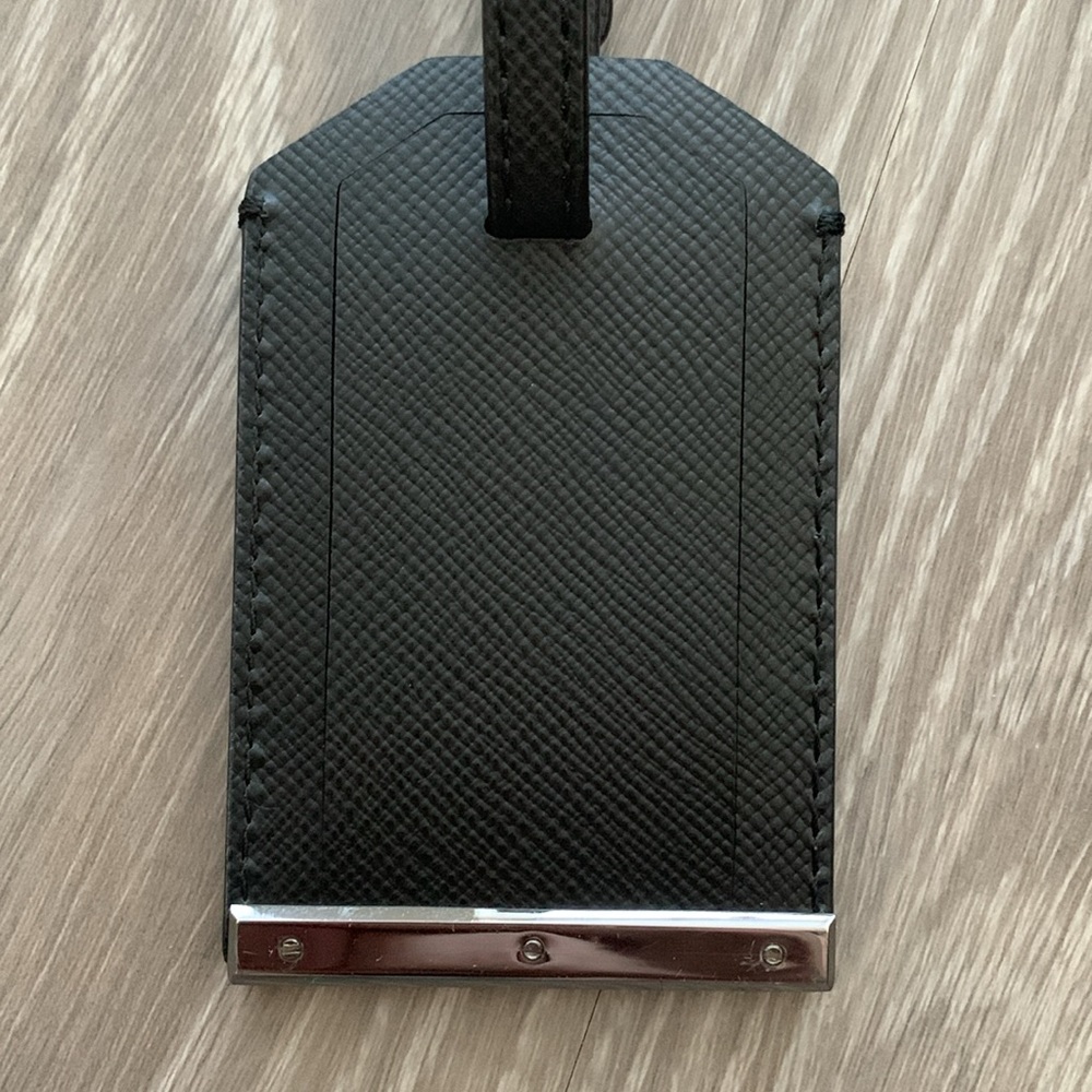 Michael Kors Men Kamden Leather Luggage Tag - Picture 5 of 11